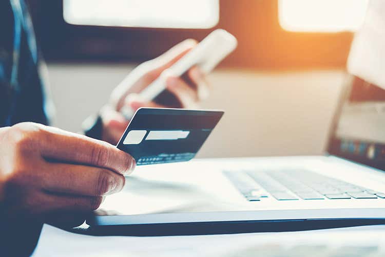 La tecnologia è un'ottima alleata per i ristoratori di oggi (Cuoco-fornitore, rapporto 4.0 Con Gustavo la spesa si fa online) La tecnologia è un'ottima alleata per i ristoratori di oggi (Cuoco-fornitore, rapporto 4.0 Con Gustavo la spesa si fa online)