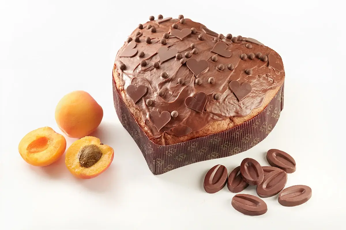 Cuore lievitato all'albicocca San Valentino e Carnevale insieme con i dolci di Sal De Riso
