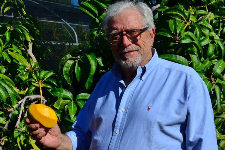 Pietro Cuccio (Cupitur, frutta tropicale in Sicilia Tra i prodotti spiccano il mango e il litchi)
