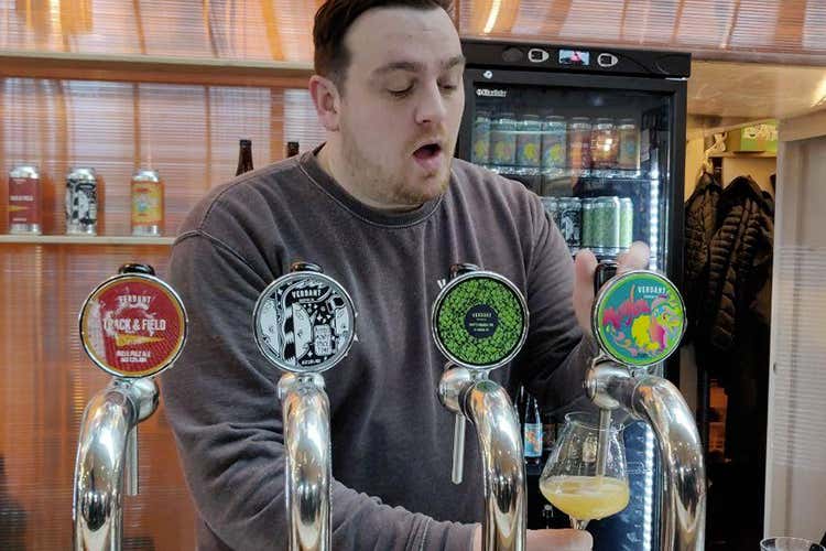 Allo stand di Cuzziol Craft si spillano birre a volontà! (Cuzziol, birre da tutta Europa Ad accomunarle c'è la qualità) Allo stand di Cuzziol Craft si spillano birre a volontà! (Cuzziol, birre da tutta Europa Ad accomunarle c'è la qualità)