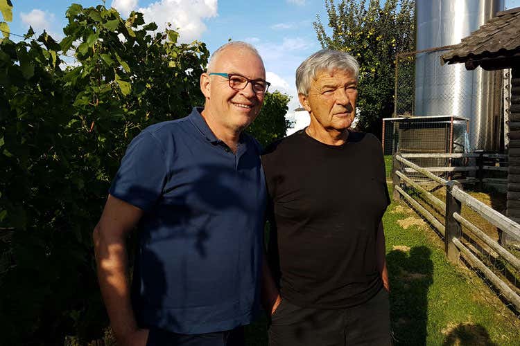 Janez e Miha Istenic (Cvicek, il vino dell&rsquo;amicizia Alta acidit&agrave;, basso grado alcolico)