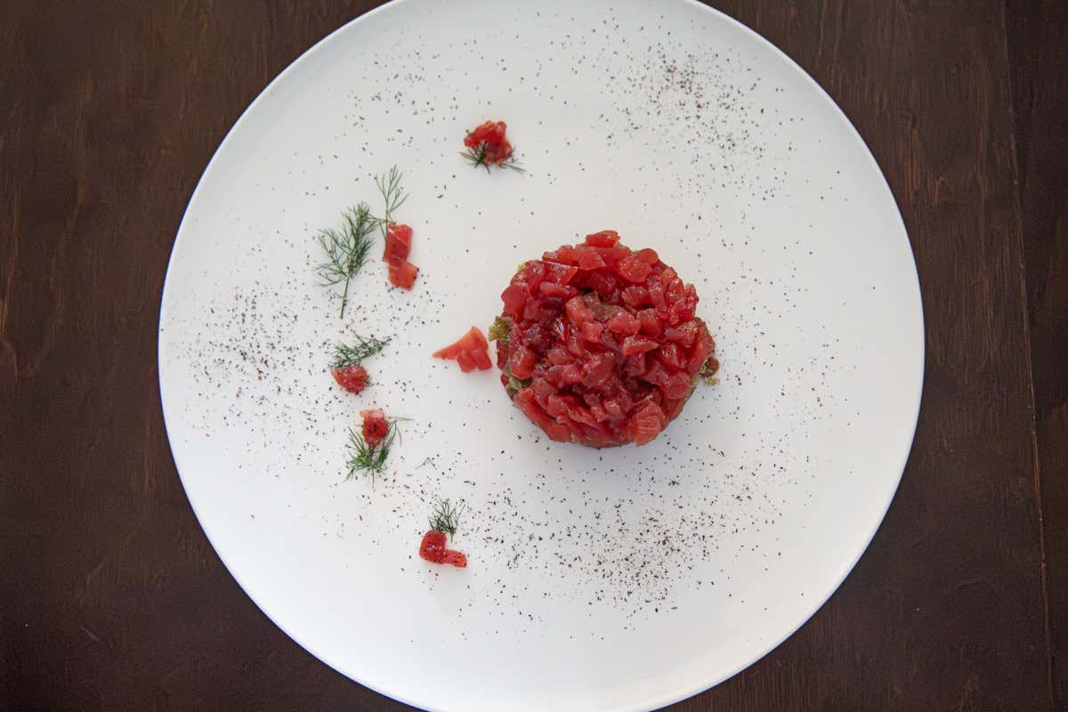 Due chef, due mari e un solo menu: il viaggio tra Liguria e Andalusia passa dalla tavola