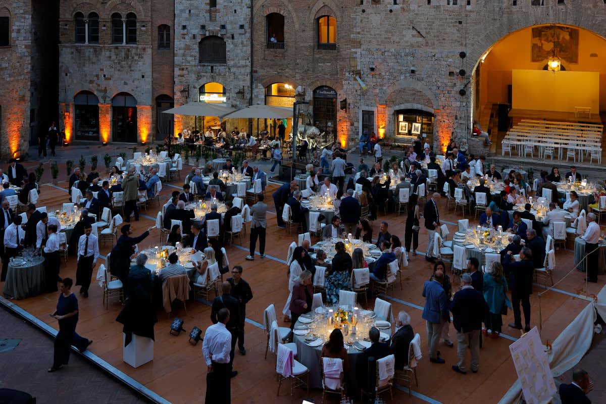 La Vernaccia compie 750 anni: il vino citato da Dante celebra anche i 60 anni della Doc