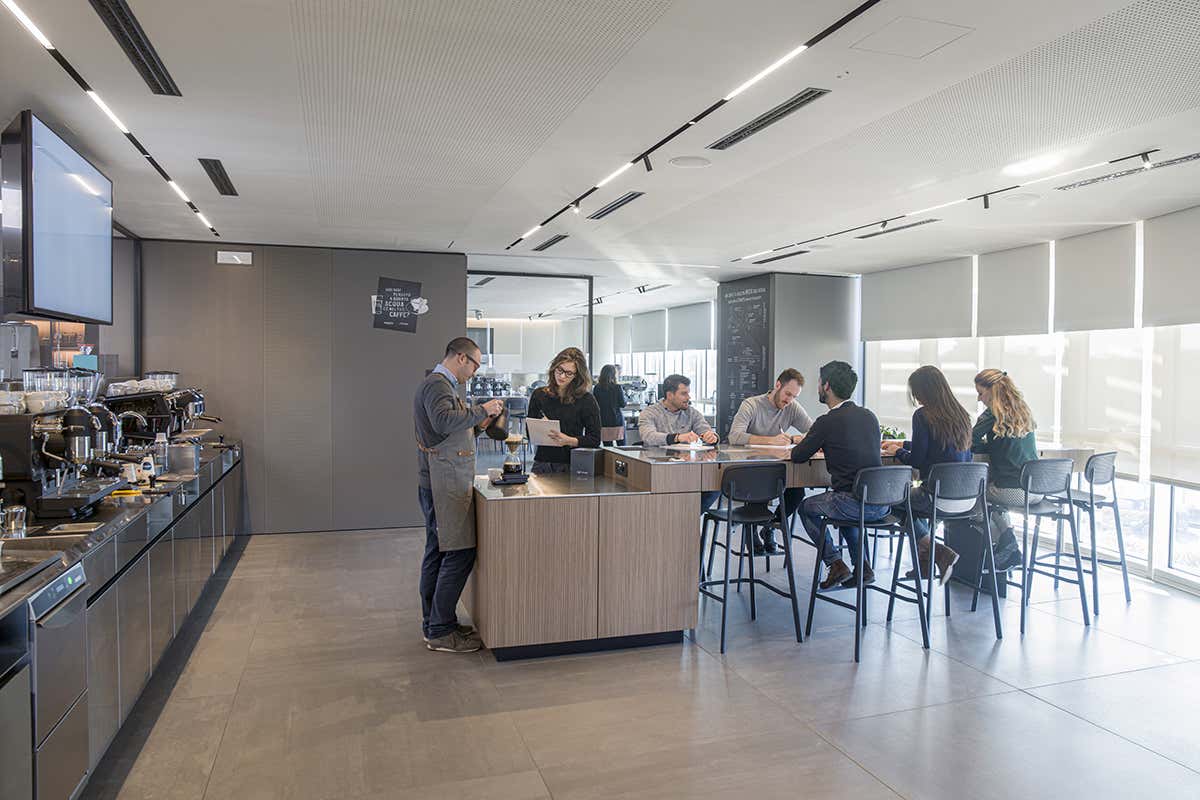 Tre generazioni, una sola miscela di valori: la storia dietro Diemme Caffè Tre generazioni, una sola miscela di valori: la storia dietro Diemme Caffè