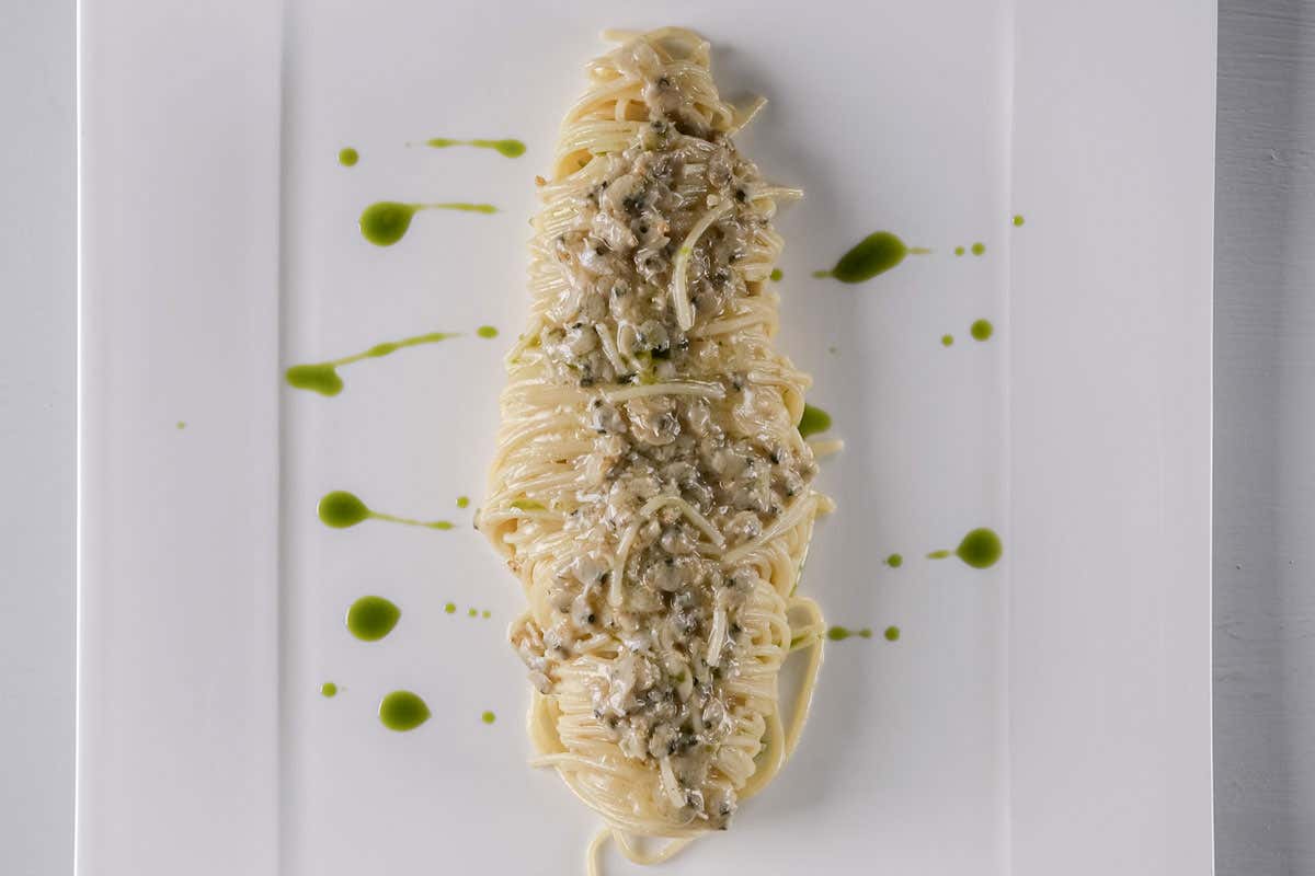 Un paradiso estivo: spiaggia, mare e cucina gourmet ai Bagni di Villa Grey