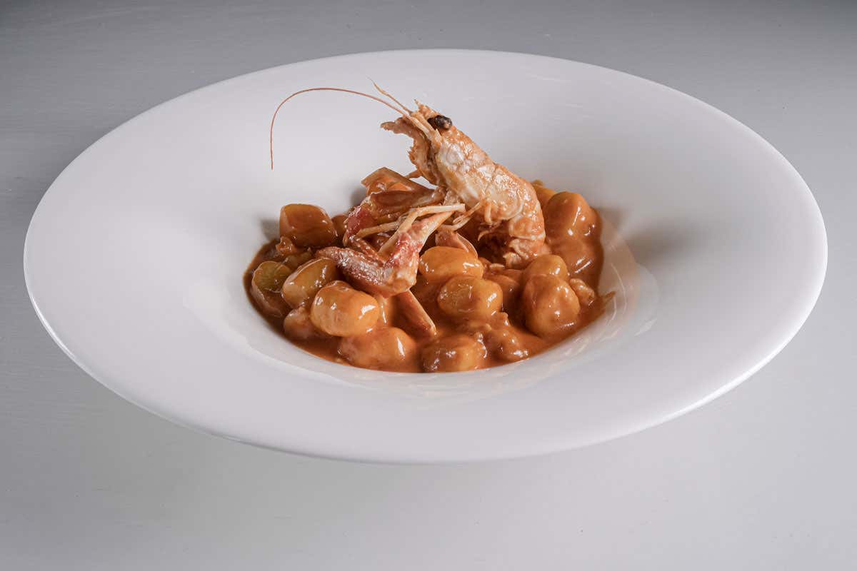 Un paradiso estivo: spiaggia, mare e cucina gourmet ai Bagni di Villa Grey