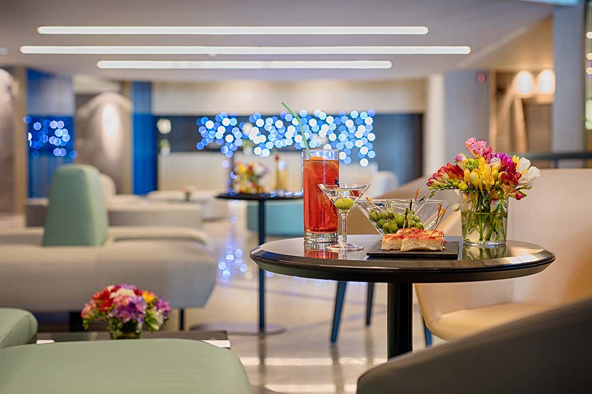 Hotel elegante e confortevole NH Napoli Panorama, l’hotel grattacielo nel cuore della città Hotel elegante e confortevole NH Napoli Panorama, l’hotel grattacielo nel cuore della città