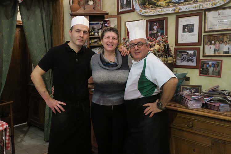 Saverio Guastalegname, Elisabetta e Domenica Guastalegname - Da Mimmo la cucina fa spettacolo Nei piatti la tradizione toscana e calabrese Saverio Guastalegname, Elisabetta e Domenica Guastalegname - Da Mimmo la cucina fa spettacolo Nei piatti la tradizione toscana e calabrese