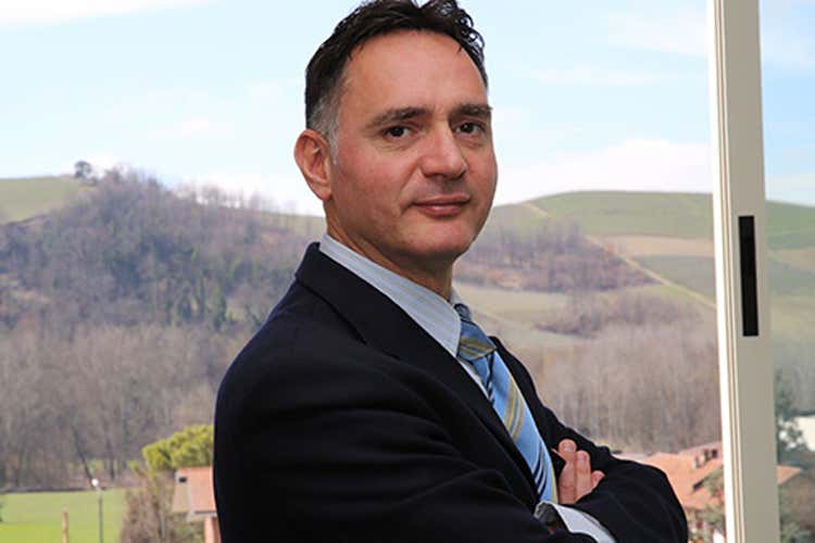 Dagnino lascia la guida di Caviro Al suo posto SimonPietro Felice Dagnino lascia la guida di Caviro Al suo posto SimonPietro Felice