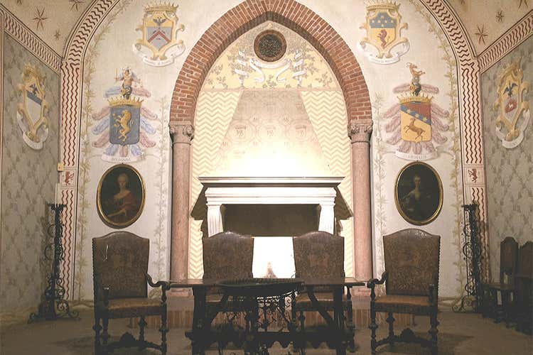 Dalla Certosa al Castello del Belgioioso Alla scoperta delle bellezze di Pavia Dalla Certosa al Castello del Belgioioso Alla scoperta delle bellezze di Pavia