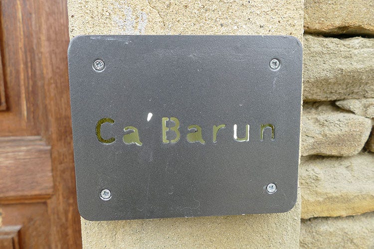 L'insegna di Ca' Barun (Dalla Danimarca alle Langhe Il vino di Peter Thomsen)