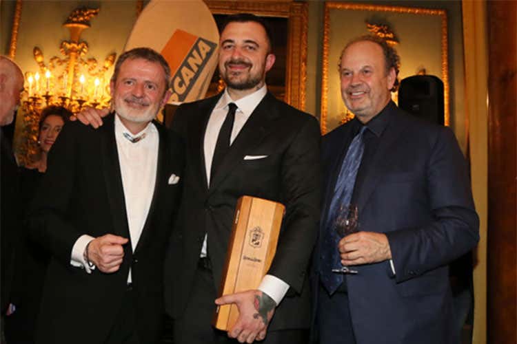 Dallo street food in tv all'aiuto nel sociale Il successo di Chef Rubio in un film