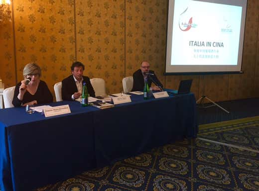 da sinistra: Daniela Mastroberardino, Alberto Tasca e Carlo Flamini