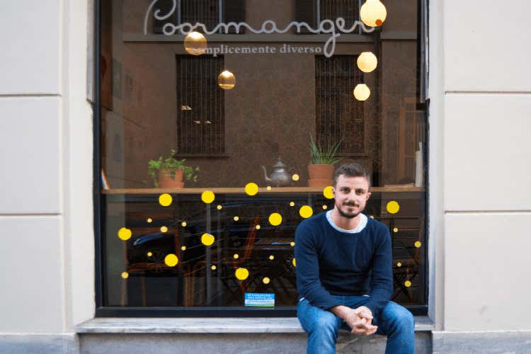Daniele Regoli Poormanger sbarca a Milano Patate ripiene nel district Navigli