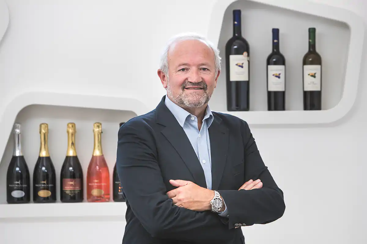 Daniele Simoni Schenk Italian Wineries batte la crisi grazie alla strategia multicanale