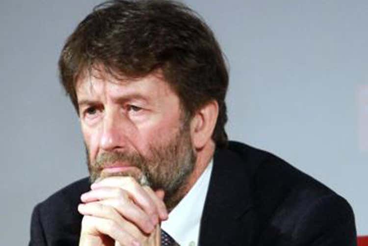 Dario Franceschini - Franceschini, musei a metà maggio Plexiglass in spiaggia? Orribili