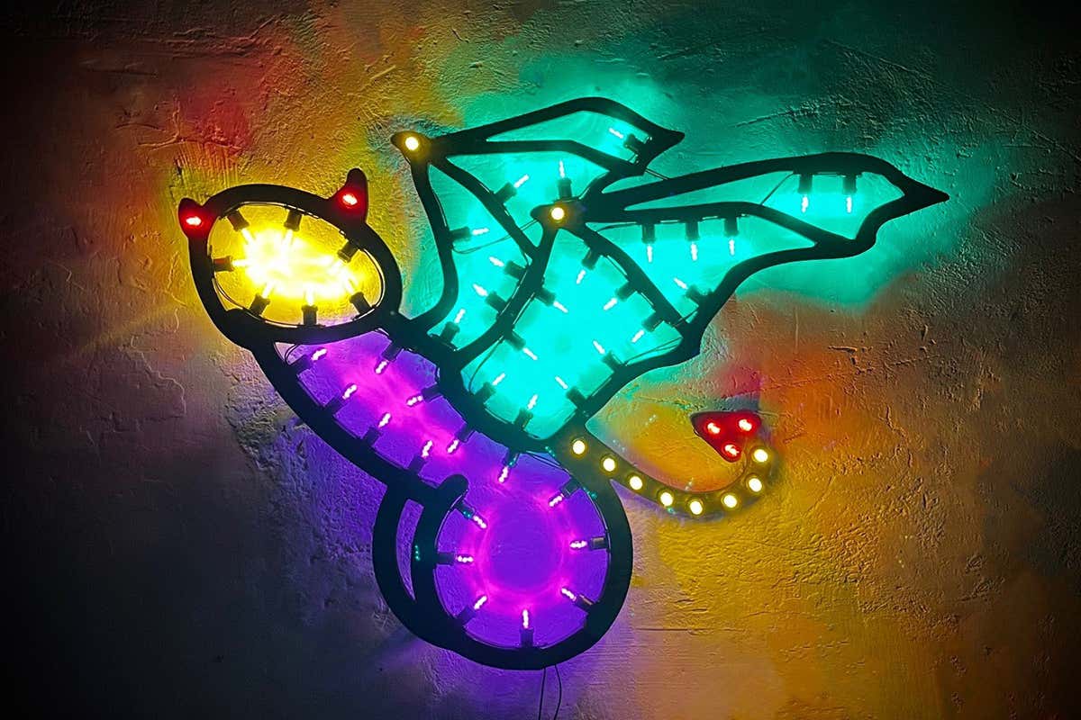 David Cesaria, Evil Penis, 2022. Luminaria in legno e luci led Tra Salento e Las Vegas, Il lato oscuro dell’arte in mostra a Milano David Cesaria, Evil Penis, 2022. Luminaria in legno e luci led Tra Salento e Las Vegas, Il lato oscuro dell’arte in mostra a Milano