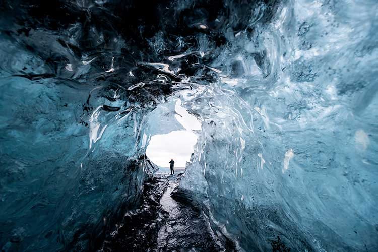  Vatnajökull, in Islanda - Virus, Etna e Dolomiti tra i luoghi da visitare conclusa l'emergenza