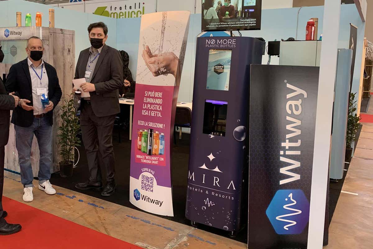 Distributori d&rsquo;acqua Witway, che erogano acqua filtrata attivandoli con il qr code della borraccia&nbsp; Dalla pizza ai trend della spiaggia 4.0: i simboli dell&rsquo;Italia in fiera a Carrara