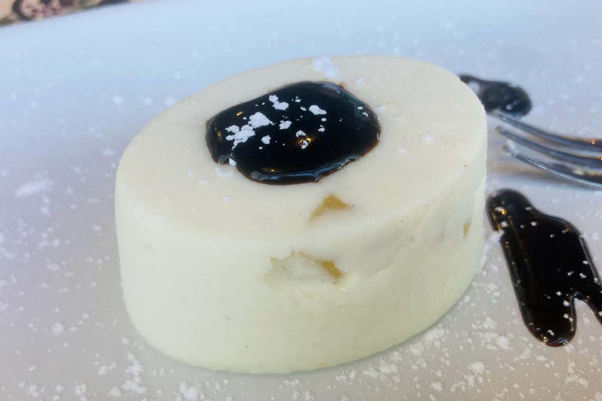 Mangiare buon pesce nel ristorante costruito sull’acqua “ferrosa” di Acireale Mangiare buon pesce nel ristorante costruito sull’acqua “ferrosa” di Acireale