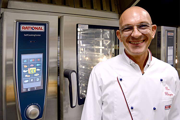 Antonino Mingoia - Dolci e snack sempre pronti da gustare grazie a SelfCookingCenter di Rational Antonino Mingoia - Dolci e snack sempre pronti da gustare grazie a SelfCookingCenter di Rational