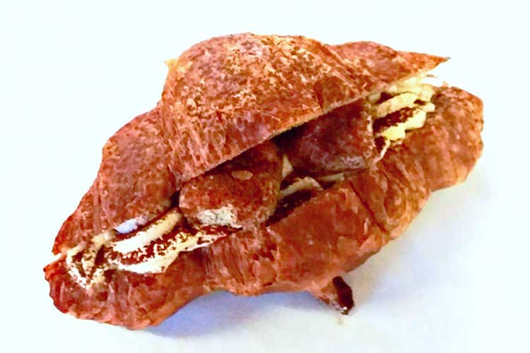 Cornetto al tiramis&ugrave; (Dolci per la colazione Nuove idee per la stagione calda)