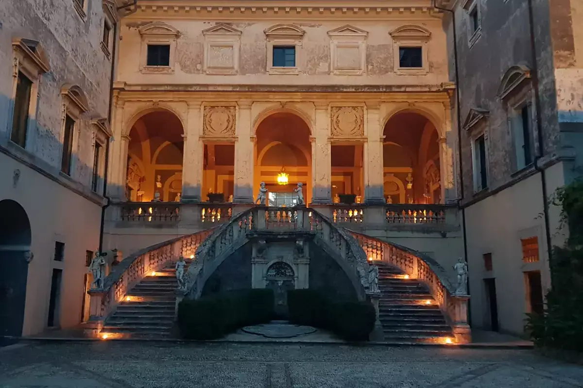 Domus Artium, Cortile Palazzo Ducale di Gallese Cena stellata in un castello con musica d&rsquo;eccezione: torna Domus Artium