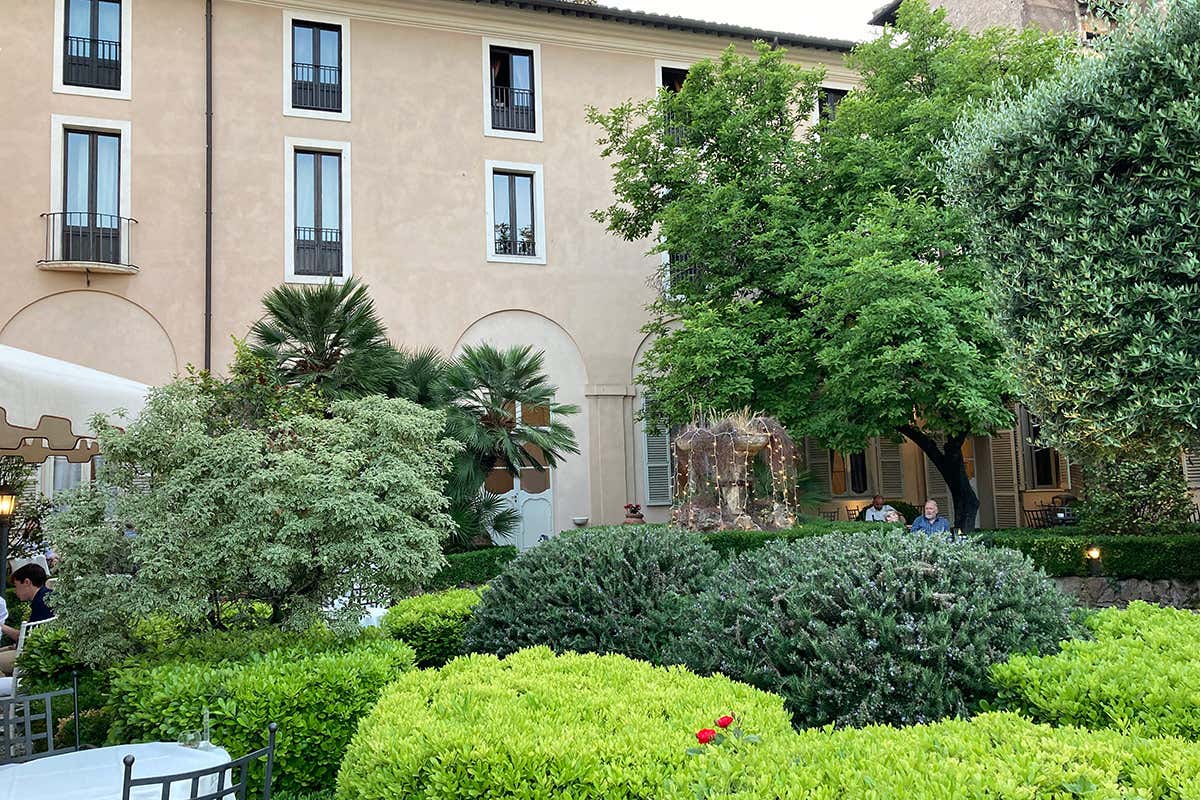 Richiamo al Convento Tutto il fascino rinascimentale di Roma al Donna Camilla Savelli