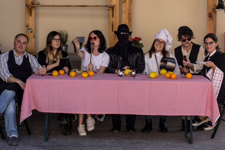 Doof, l'altra faccia del... foodUn convegno per restituire dignità al cibo Doof, l'altra faccia del... foodUn convegno per restituire dignità al cibo