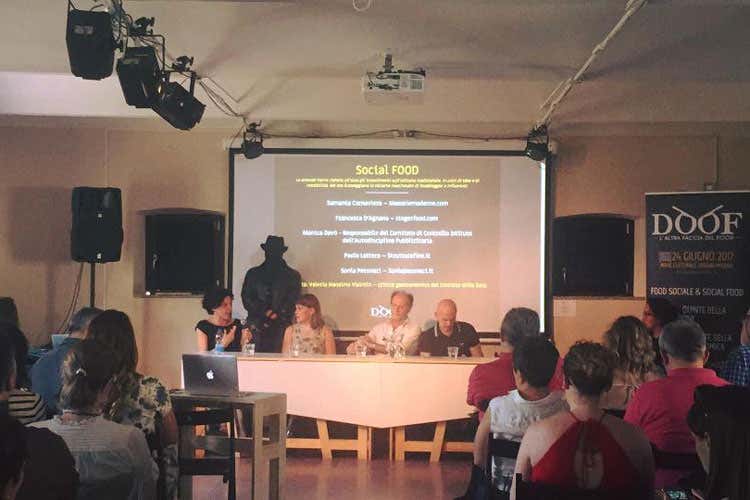 Doof fa il pieno di pubblico Il mondo del cibo ai raggi X Doof fa il pieno di pubblico Il mondo del cibo ai raggi X