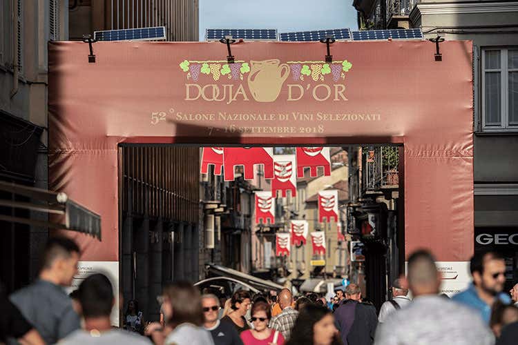 (Concorso Douja d'Or ad Asti Un successo il primo weekend) (Concorso Douja d'Or ad Asti Un successo il primo weekend)