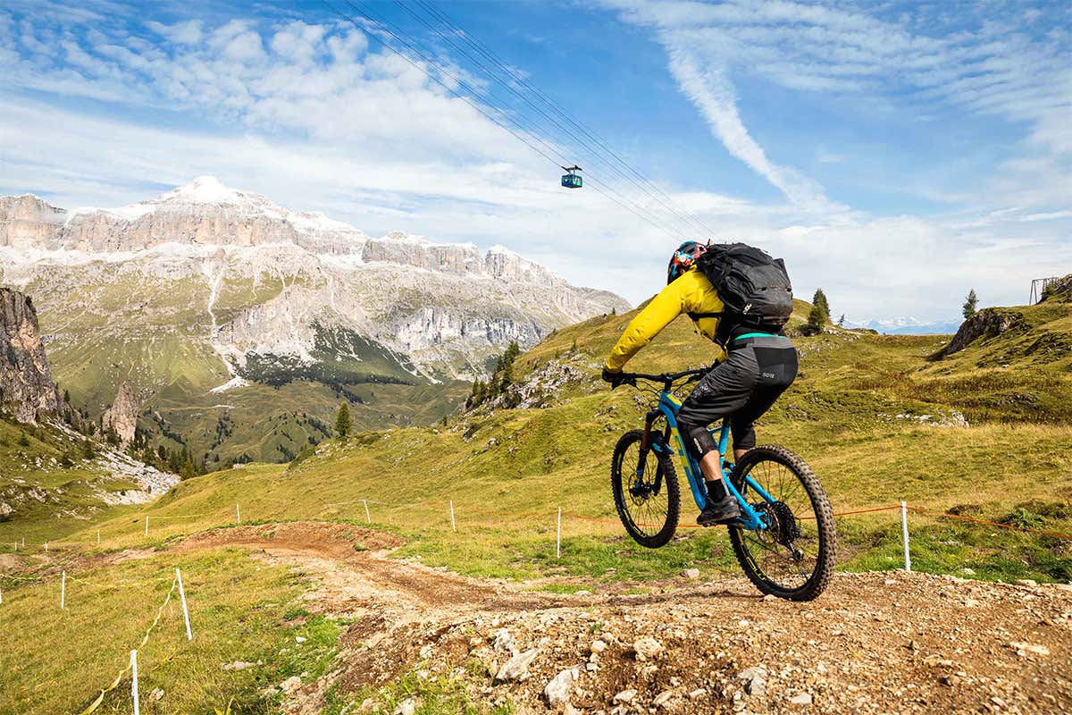 Nella zona del Pordoi percorsi downhill per tutte le gambe L&rsquo;estate di Arabba &egrave; su due ruote Un organizzato paradiso per ciclisti