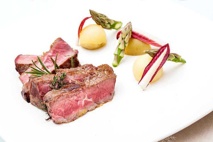 (Dry aged beef in chiave contemporanea La novit&agrave; del bergamasco Alberto Liguori)