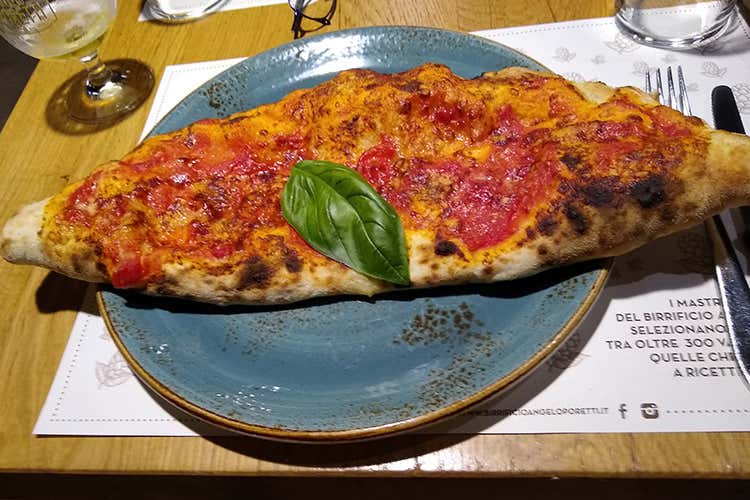 Una delle pizze nel menu (Duje, Michele Leo porta a Firenze la sua pizza) Una delle pizze nel menu (Duje, Michele Leo porta a Firenze la sua pizza)
