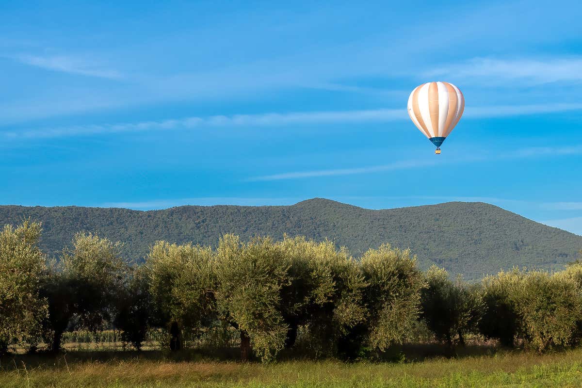 Montagne, laghi e coste nascoste: viaggi slow per riscoprire l'Italia Montagne, laghi e coste nascoste: viaggi slow per riscoprire l'Italia