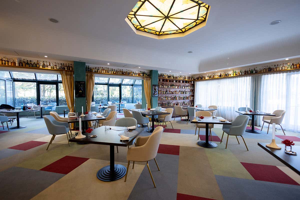 La sala interna del ristorante Enigma