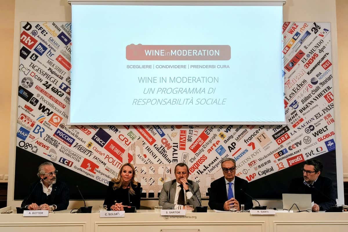 presentato a Roma il nuovo corso di formazione online Digital Responsible Service Training Vino e responsabilità: arriva il corso digitale per operatori Horeca e cantine