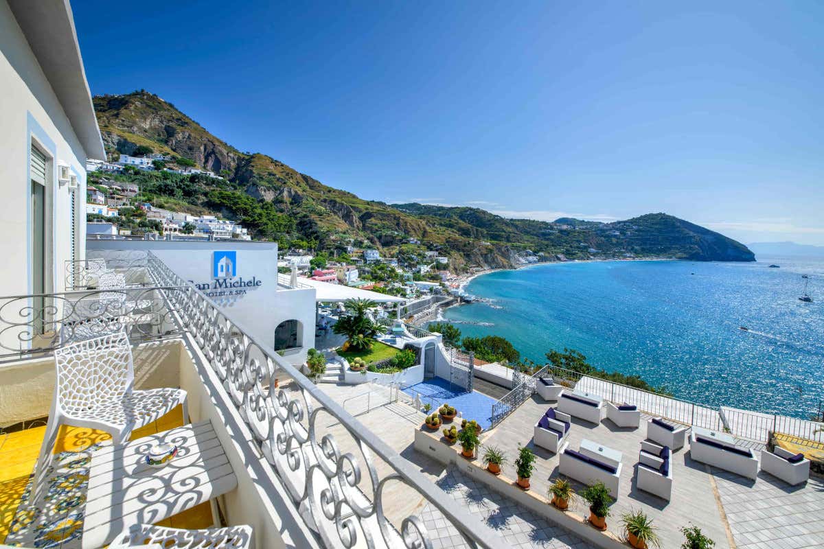 Ischia adults only vista mare tra spa, piscine naturali e cucina isolana