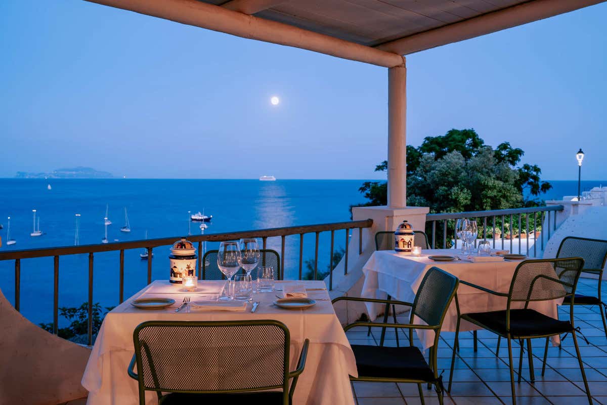 Ischia adults only vista mare tra spa, piscine naturali e cucina isolana Ischia adults only vista mare tra spa, piscine naturali e cucina isolana