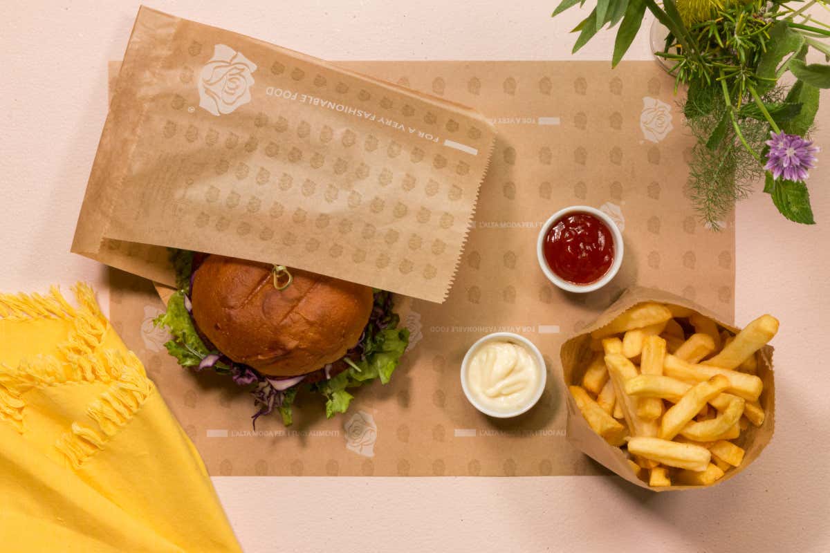 Esseoquattro: nuovi materiali, meno sprechi e soluzioni per Gdo e Horeca Esseoquattro: nuovi materiali, meno sprechi e soluzioni per Gdo e Horeca