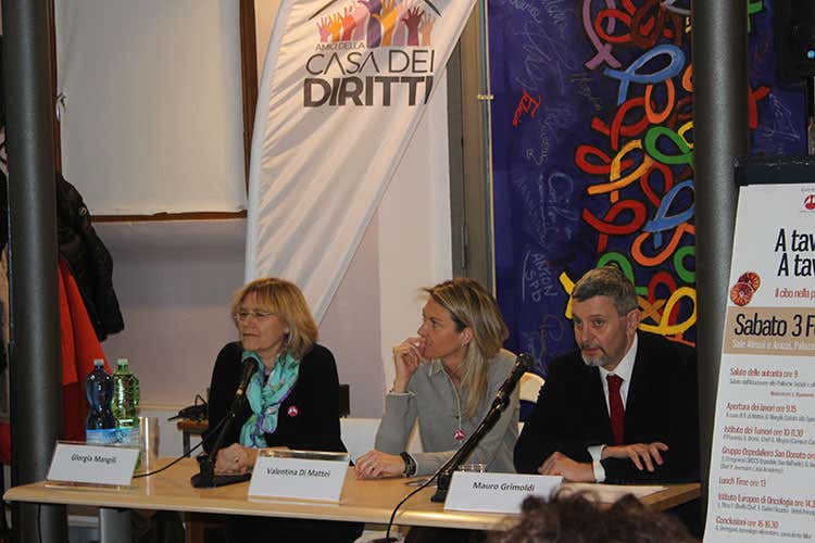 Giorgia Mangili, Valentina Di Mattei e Mauro Grimoldi (Eat, insieme contro il cancro a Milano Un giorno tra cucina e prevenzione) Giorgia Mangili, Valentina Di Mattei e Mauro Grimoldi (Eat, insieme contro il cancro a Milano Un giorno tra cucina e prevenzione)