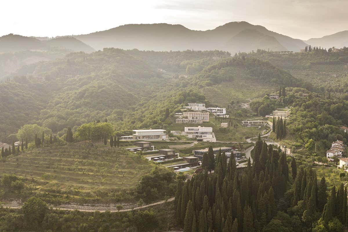 Immerso nella natura Per gli archistar il nuovo Eden è una villa sul lago
