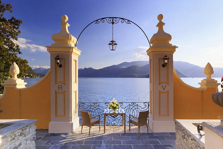 La vista sul lago di Como dalla terrazza dell'Hotel Royal Victoria (Ehma sceglie il lago di Como per il suo ritrovo autunnale)
