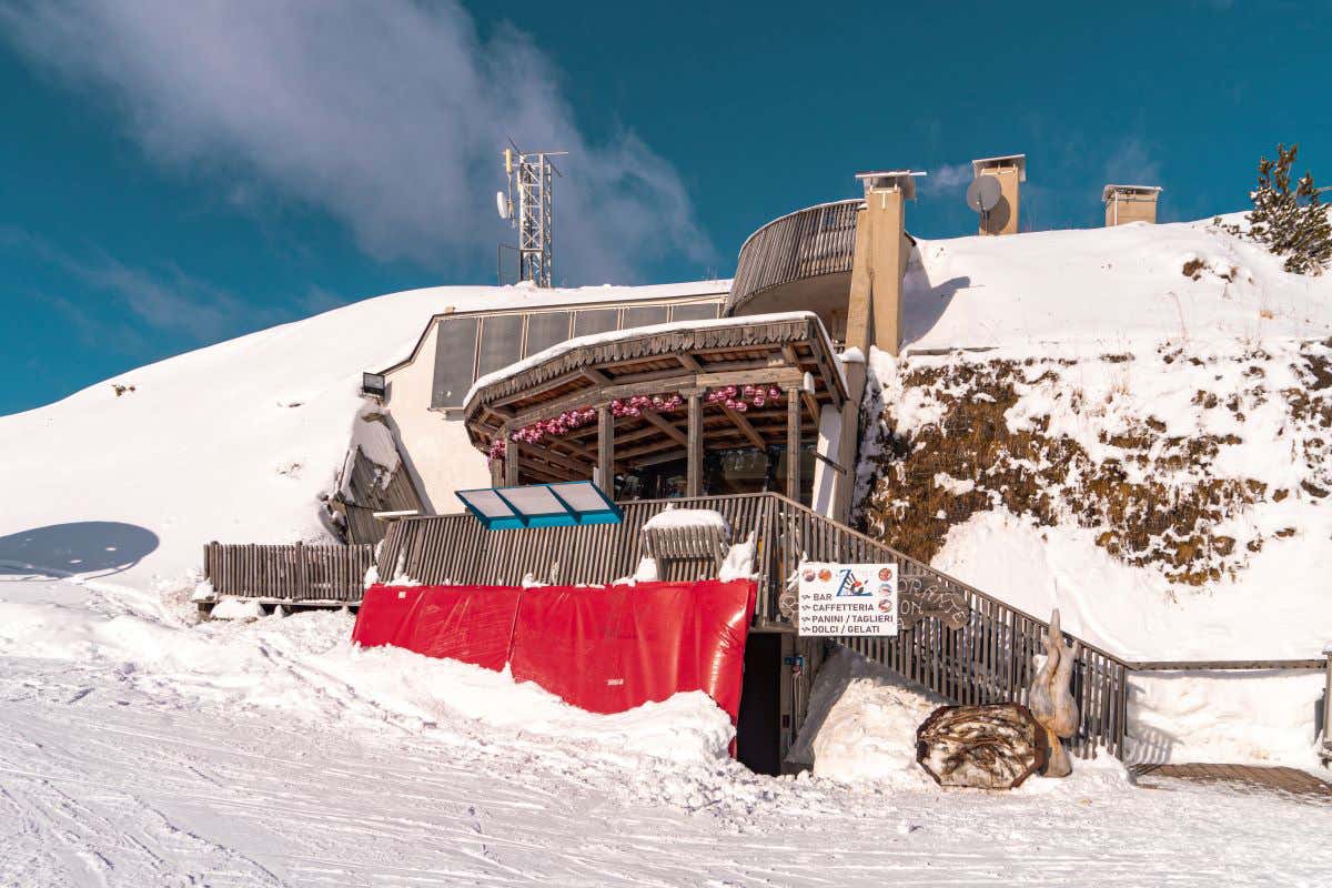 Rifugio El Zedron Il regalo perfetto per San Valentino? L’alba sulle piste da sci Rifugio El Zedron Il regalo perfetto per San Valentino? L’alba sulle piste da sci