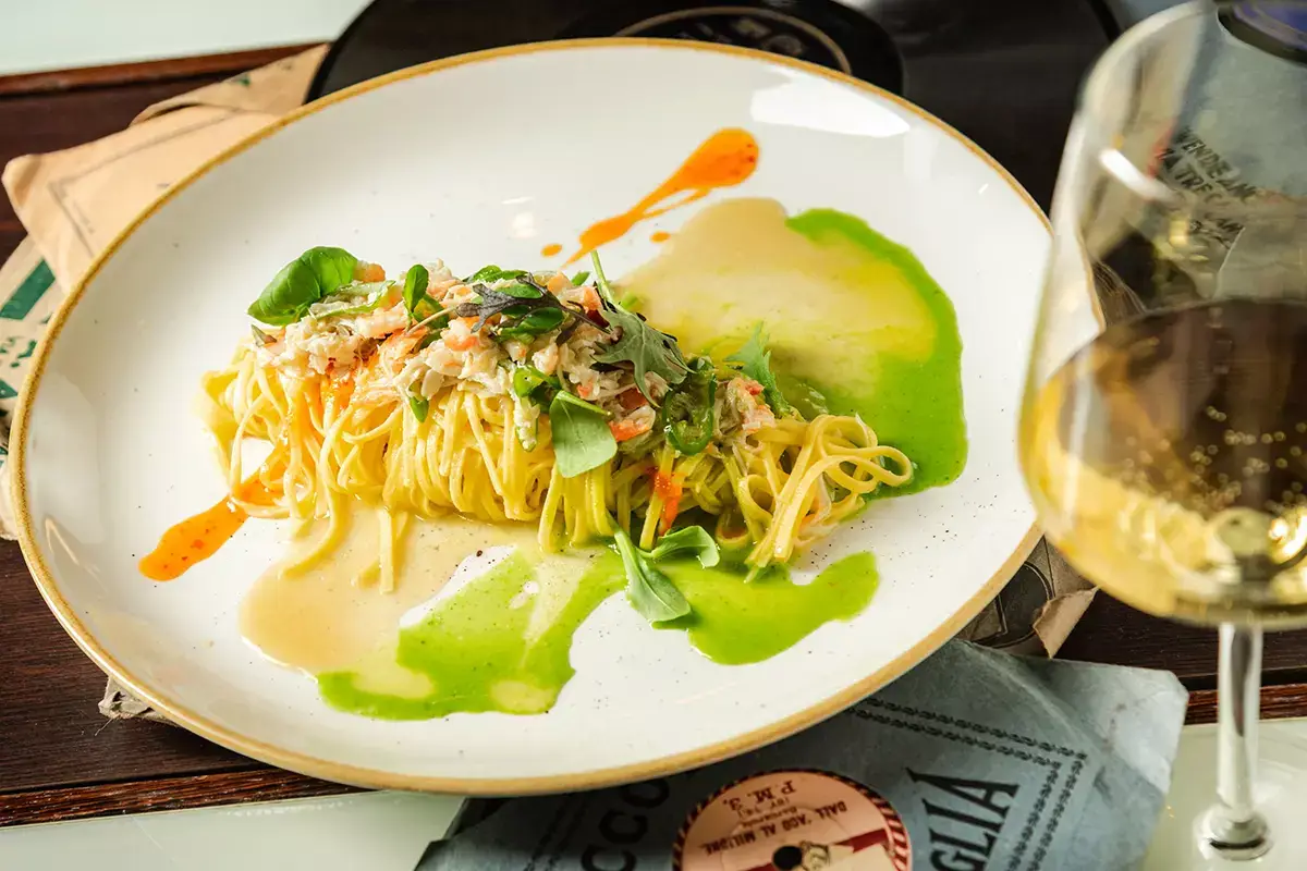 Tagliolini granchio, zenzero e peperoncino