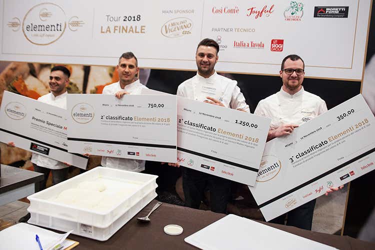 Antonio Caputo, Mario Verdicchio, Angelo Tantucci, Simone Pizzo (Mario Verdicchio trionfa a Elementi, il contest su pizza e impasto) Antonio Caputo, Mario Verdicchio, Angelo Tantucci, Simone Pizzo (Mario Verdicchio trionfa a Elementi, il contest su pizza e impasto)