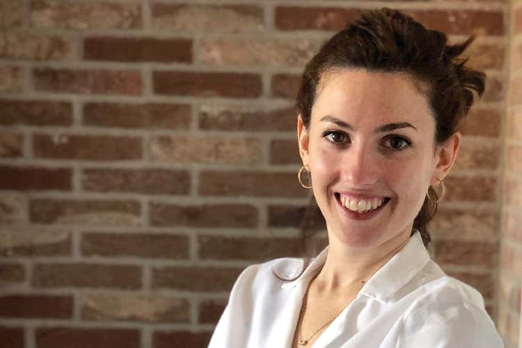 Elisa Pagliarani - Cucina e consegna anche piatti suoiGlovo apre un centro cottura Elisa Pagliarani - Cucina e consegna anche piatti suoiGlovo apre un centro cottura