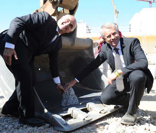 Emanuele Rossetti, CEO di Nussli Italia, e Nicolas Bideau, direttore di Presenza Svizzera Dipartimento federale degli affari esteri Emanuele Rossetti, CEO di Nussli Italia, e Nicolas Bideau, direttore di Presenza Svizzera Dipartimento federale degli affari esteri