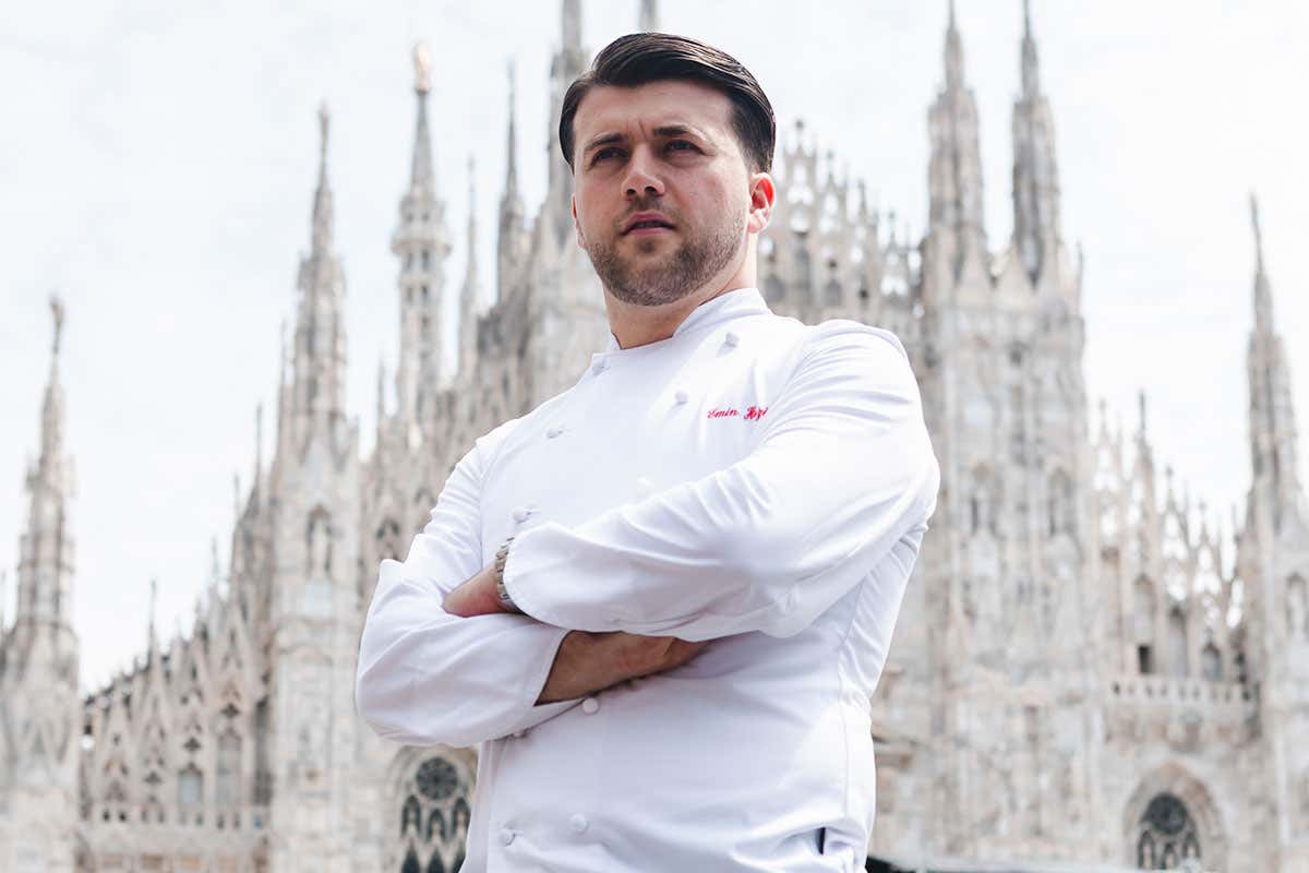 La Carbon-d’oro che fa discutere Milano: Emin Haziri trasforma la tradizione in lusso e scintille La Carbon-d’oro che fa discutere Milano: Emin Haziri trasforma la tradizione in lusso e scintille