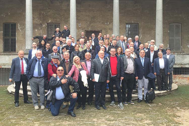 (Emozioni dal mondo, 77 vini premiati Italia prima con 33 medaglie)